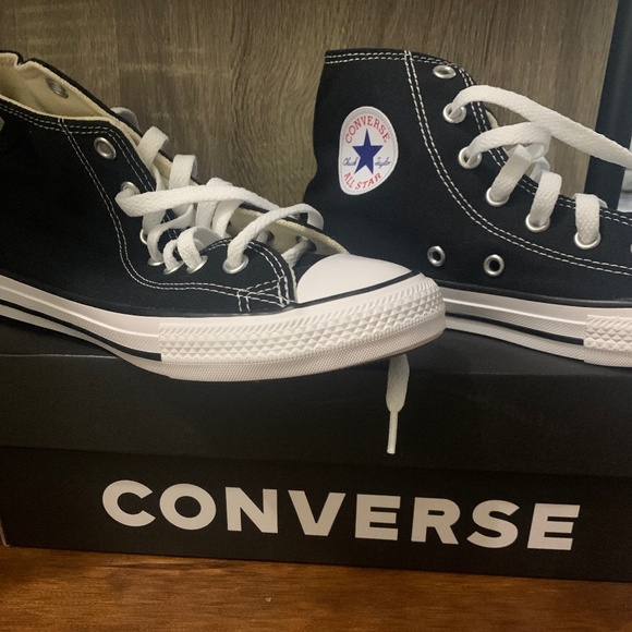 Converse high tops - Picture 1 of 5